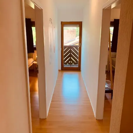 Felix Living 6, Monteurwohnung, 3 Zimmer, Getrennte Betten, Balkon, Parkplatz Apartment *