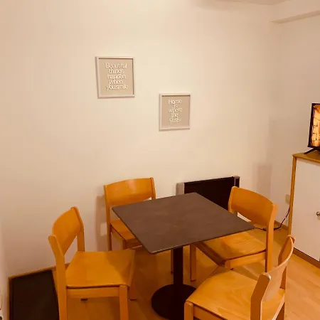Felix Living 6, Monteurwohnung, 3 Zimmer, Getrennte Betten, Balkon, Parkplatz Apartment